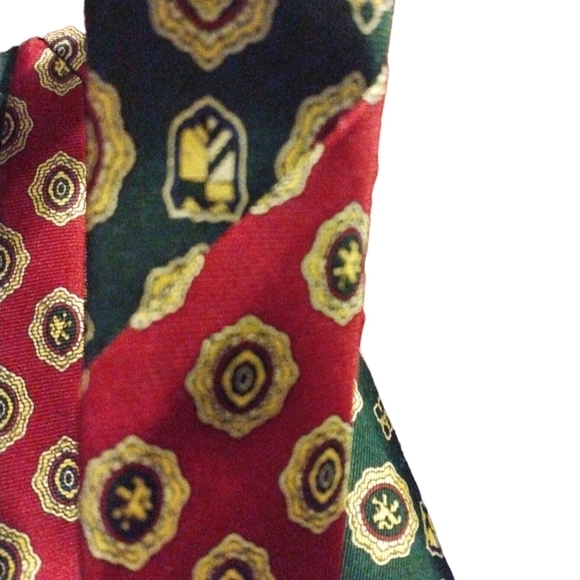 90's Tommy Hilfiger Italian Silk (100%) Tie Geo Regal Crest Design Color Block - Picture 7 of 8